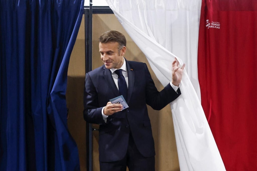 Exit poll: A baloldal nyerte a francia választás második fordulóját