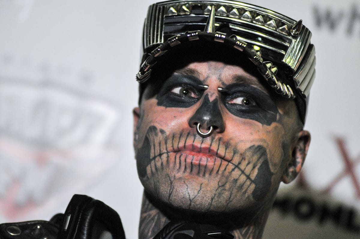 Meghalt Zombie Boy