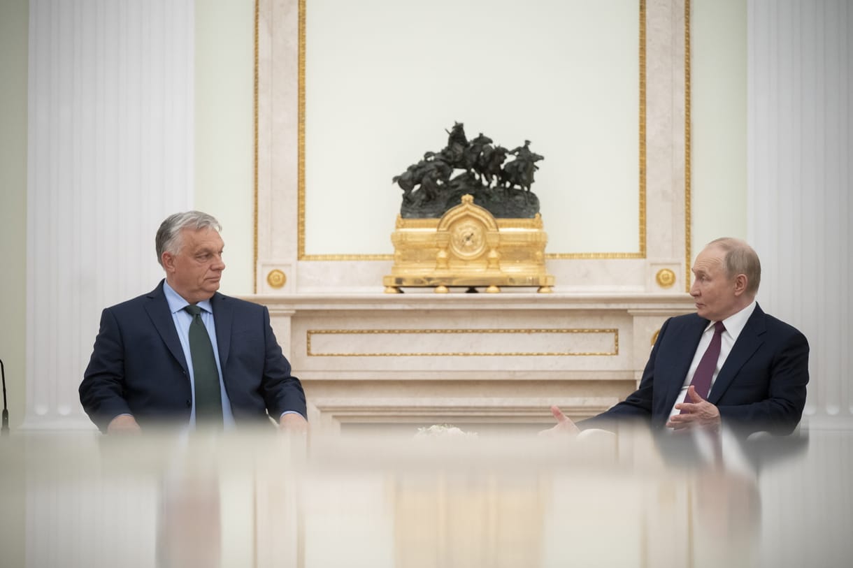 Sajtótájékoztató Moszkvában: Orbán a békemissziójáról beszélt, Putyin a megszállt megyéket követelte