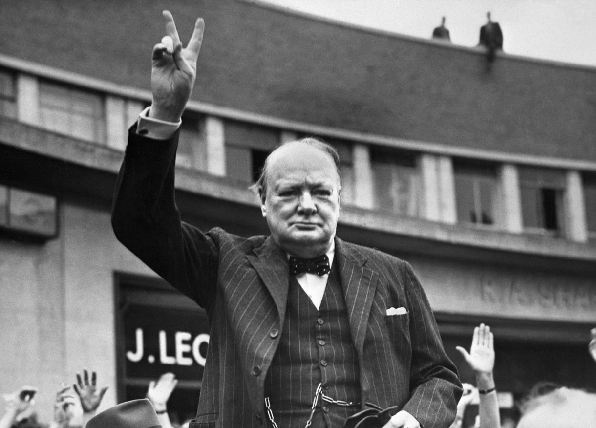 Hamisított történelem – 1. rész: Tényleg egy takarítónő fia vitte vissza Churchill titkos haditervét?