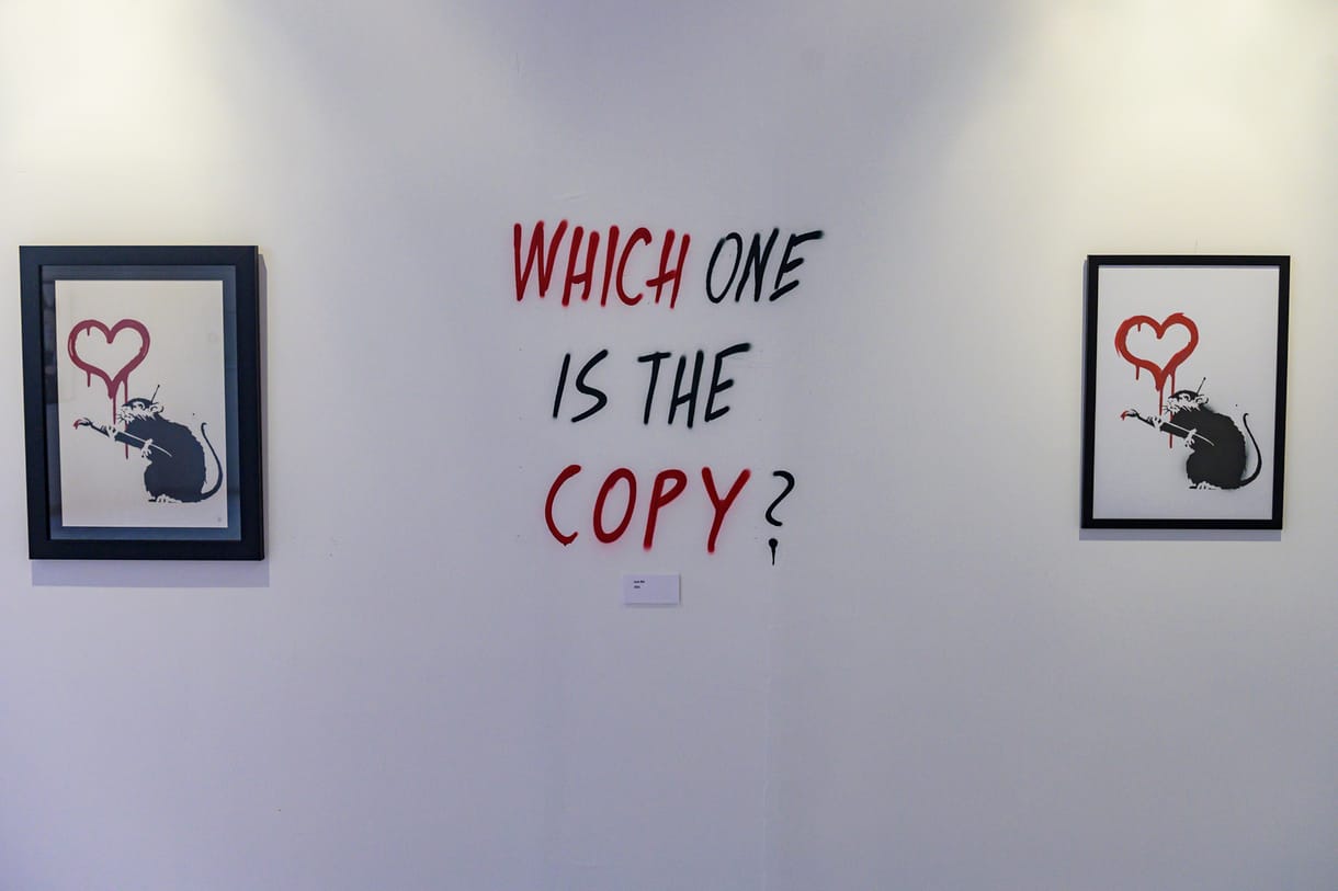 Egészen zavarba ejtő a Budapestre érkező Banksy-kiállítás