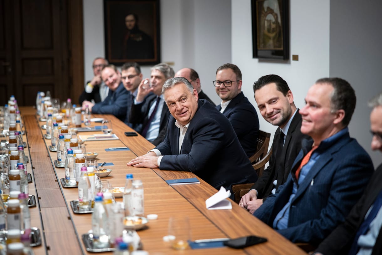 Rod Dreher szerint Orbán csak viccelt, amikor azt mondta, hogy kiléptetné Magyarországot az EU-ból