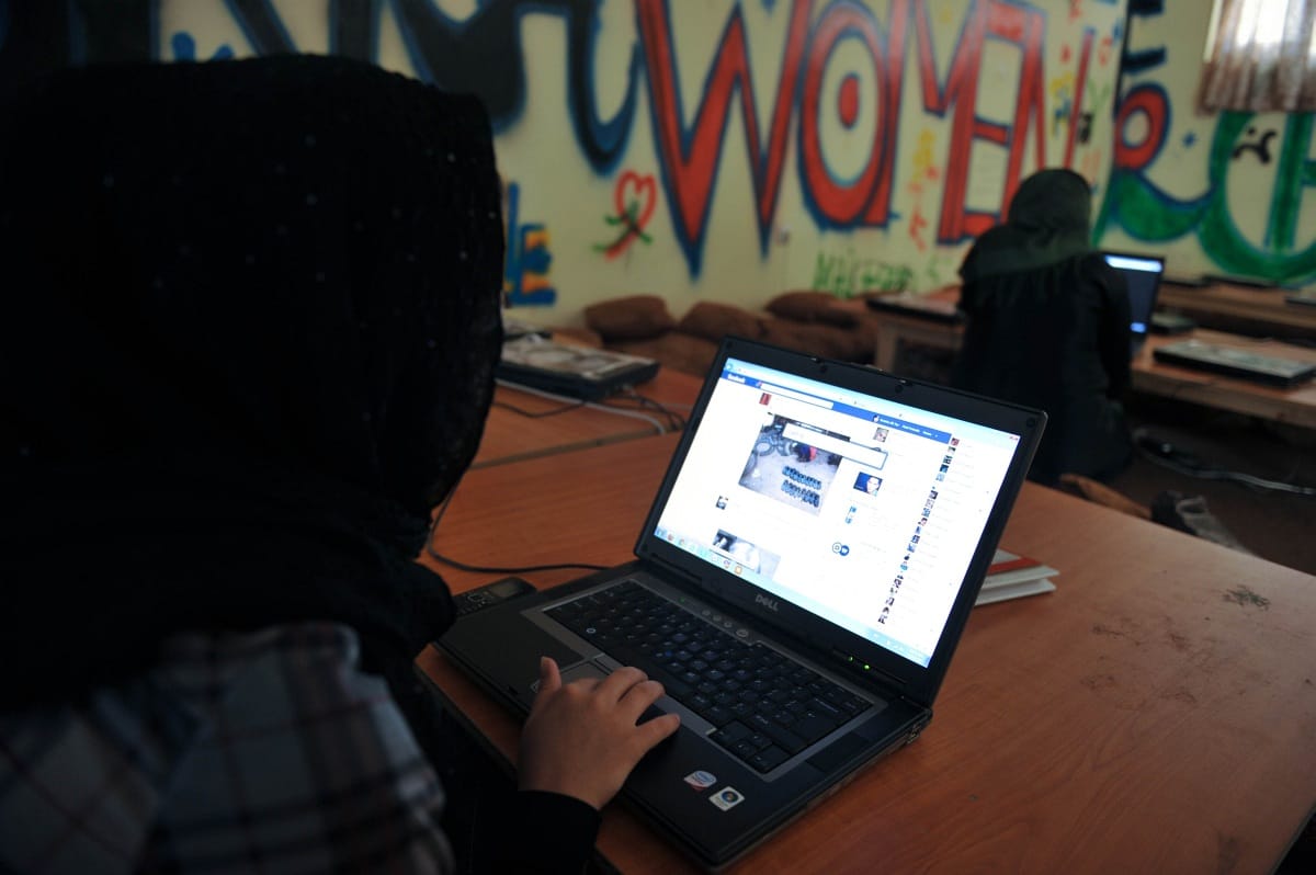 El lehet menni: az otthon Facebook-illatú melege