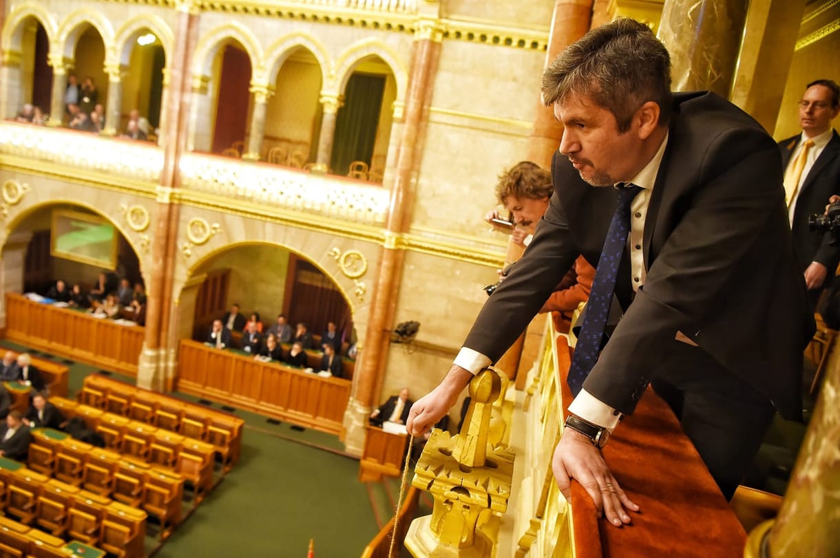 Helyreigazítást kért az Origótól Hadházy, de a posta szerint nem létezik a lap címe