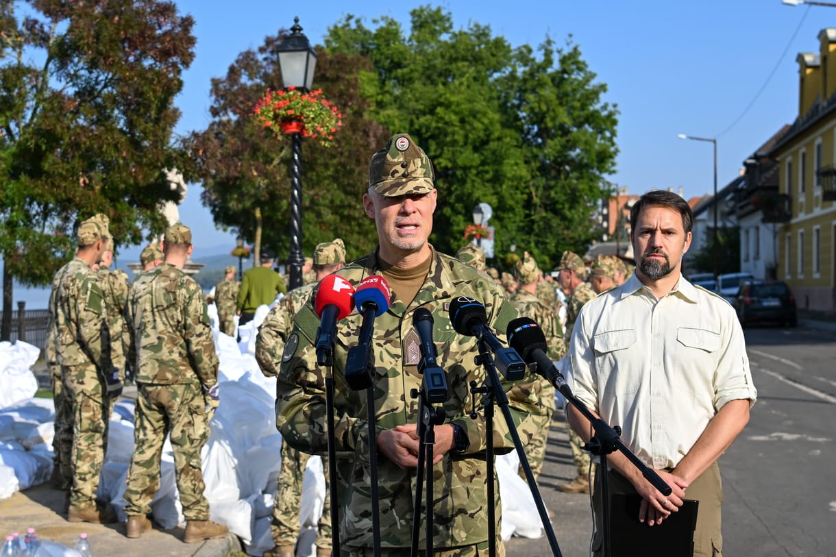 Szalay-Bobrovniczky azt állítja, kétezren csatlakoztak tartalékosként a honvédséghez a nyári kampány óta