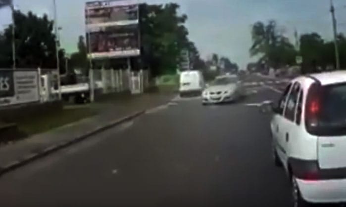 Videó: Hiába dudáltak az autósnak a Budaörsi úton, csak jött-jött szembe a forgalommal