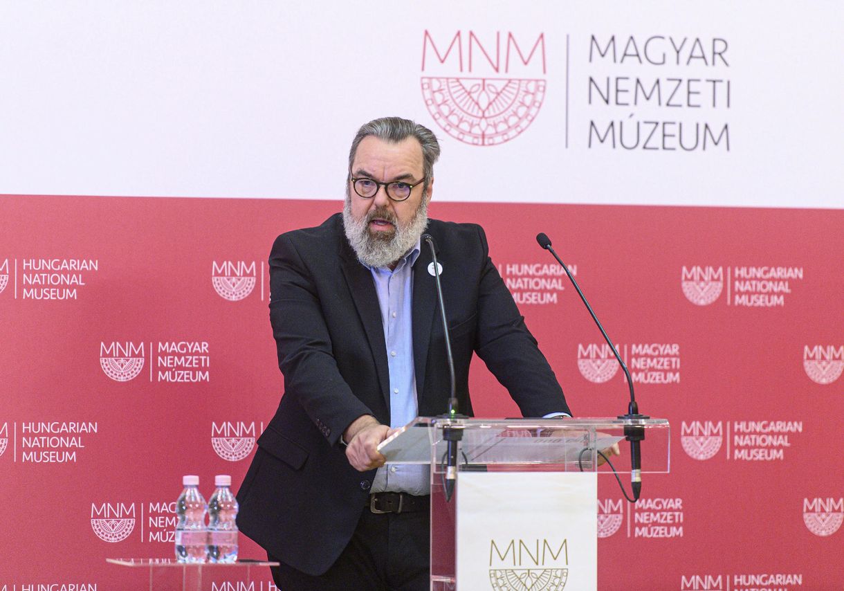 Művészi szabadságról és intézményi autonómiáról fog beszélni L. Simon László MMA-s székfoglalójában