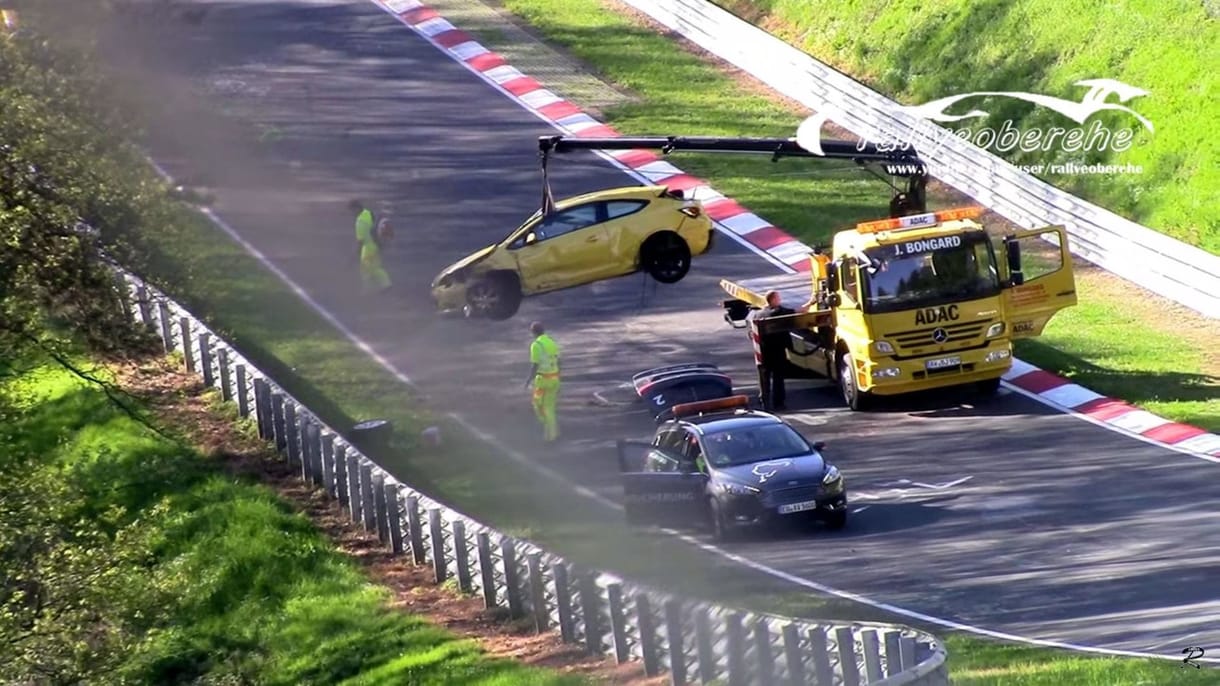 Irgalmatlan nagyot estek egy Opel Astrával a Nürburgringen – videó
