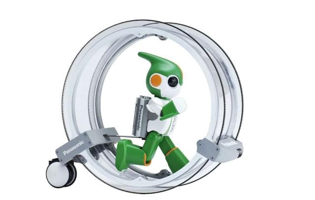Három ceruzaelemmel triatlonoznak a robotok – élőben is nézheti