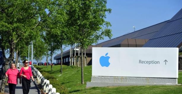 Apple-alkalmazottaknak kínálnak pénzt hackerek