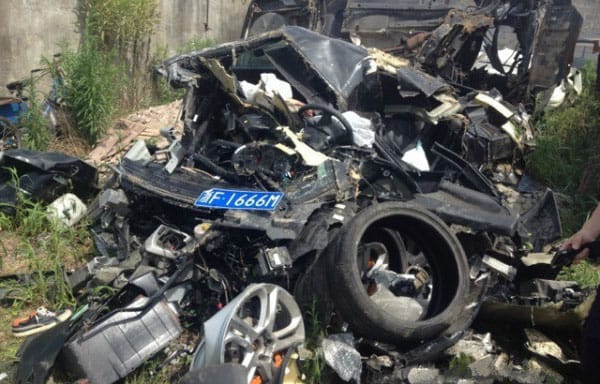 Mi marad egy fáknak csapódó Lamborghini Gallardóból? - fotók