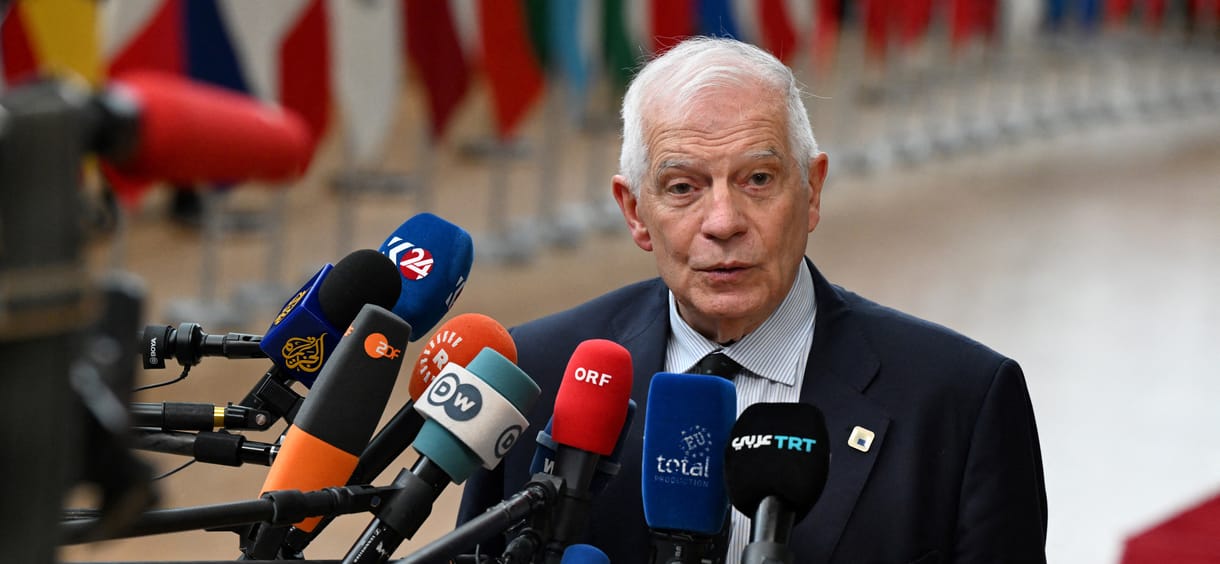 Josep Borrell cáfolta, hogy az Unió a sorkatonaság kötelező bevezetését tervezné