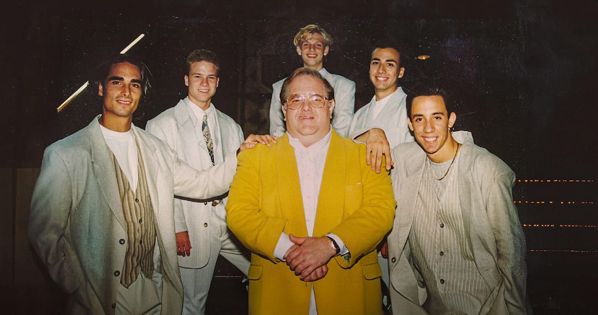 Lenyúlt több száz millió dollárt és világsztárjait is átverte – film a Backstreet Boys és az NSYNC menedzseréről
