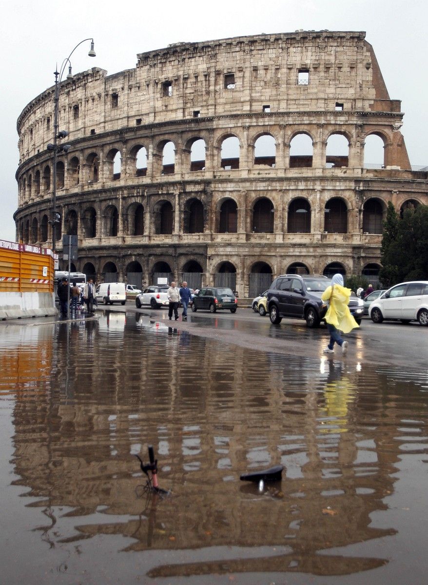 Fotó: vízben áll a Colosseum