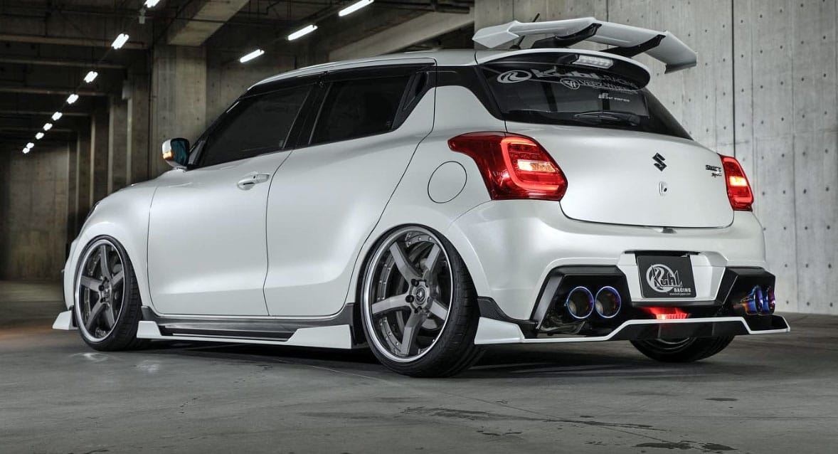 Egy ilyen Suzuki Swifttel biztos az igazoltatás