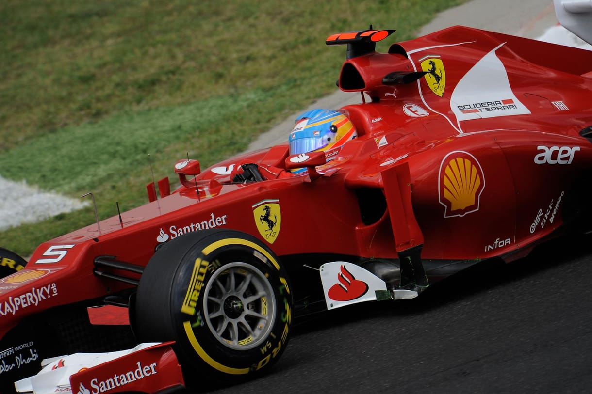 Nem hisznek Alonsónak a Ferrari ellenfelei