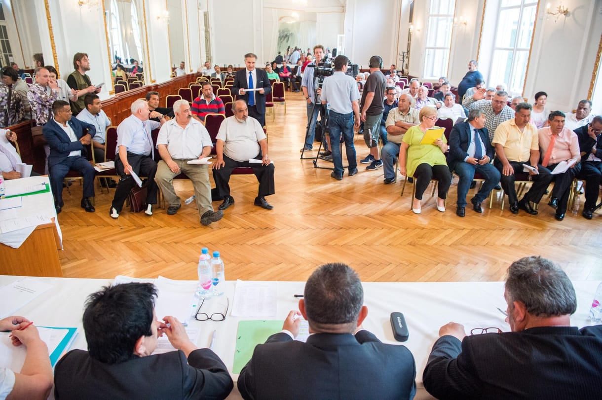 Népszava: Fizetésképtelenné válhat az ORÖ, nem kapnak állami pénzt