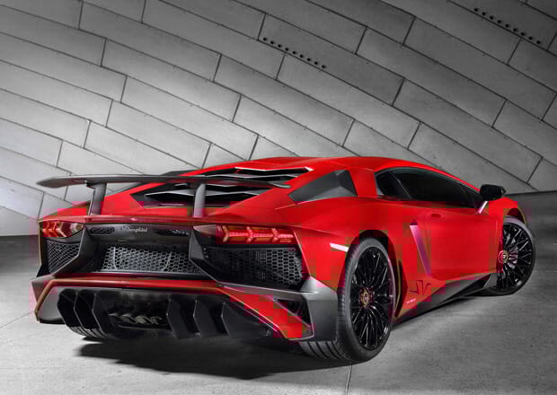 Valami nagyon extrára készül a Lamborghini