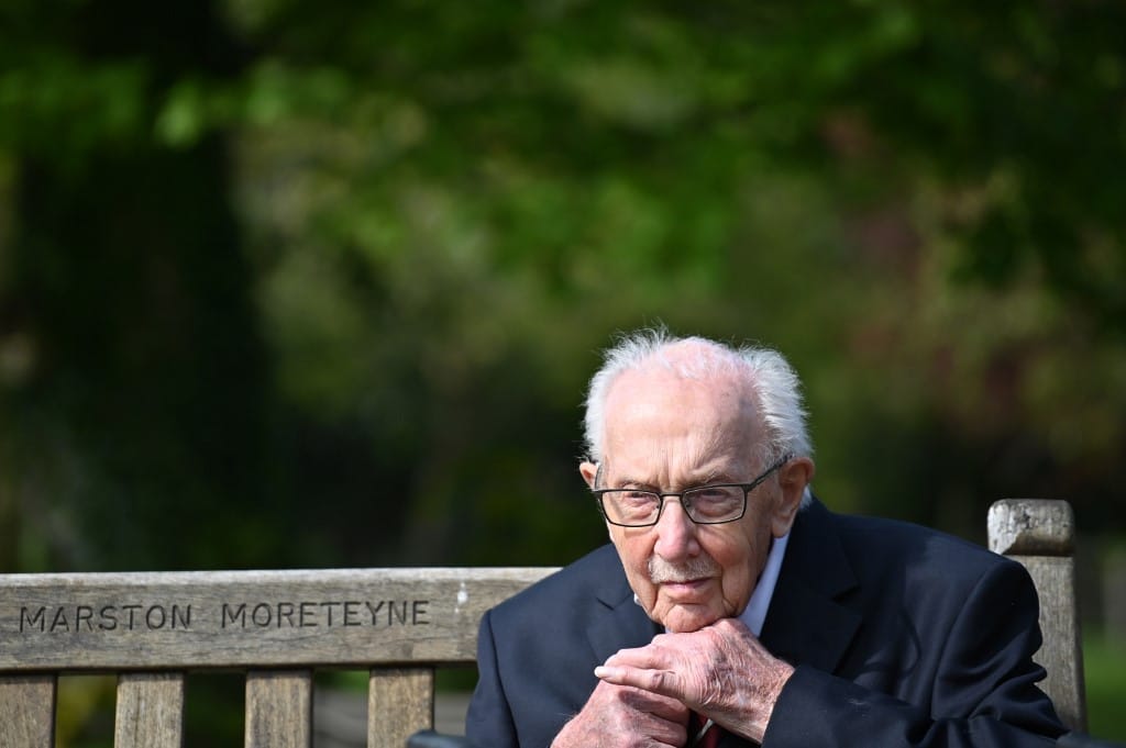 Végső búcsút vettek Sir Captain Tom Moore-tól