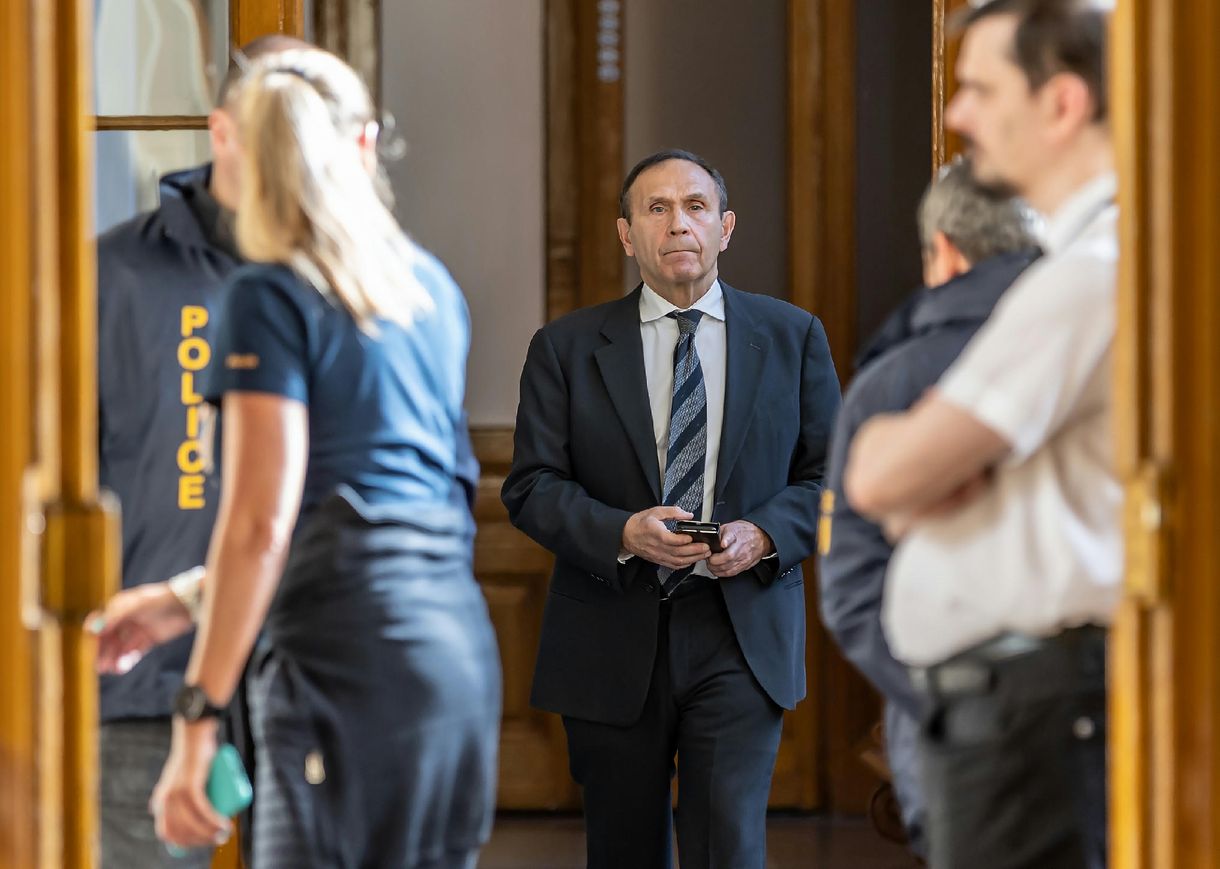 Legalább tíz évet kér az ügyészség Gyárfás Tamásra