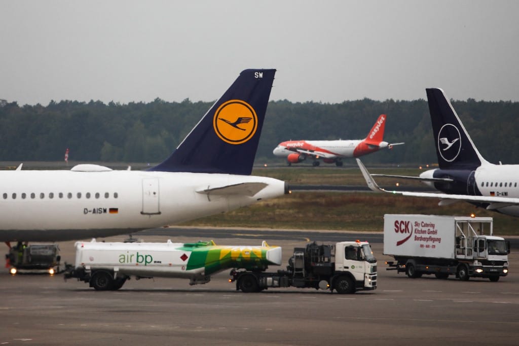 500 dolláros kártérítést ajánlott a Lufthansa, mert budapesti járatán leöntöttek kávéval egy fiatalt