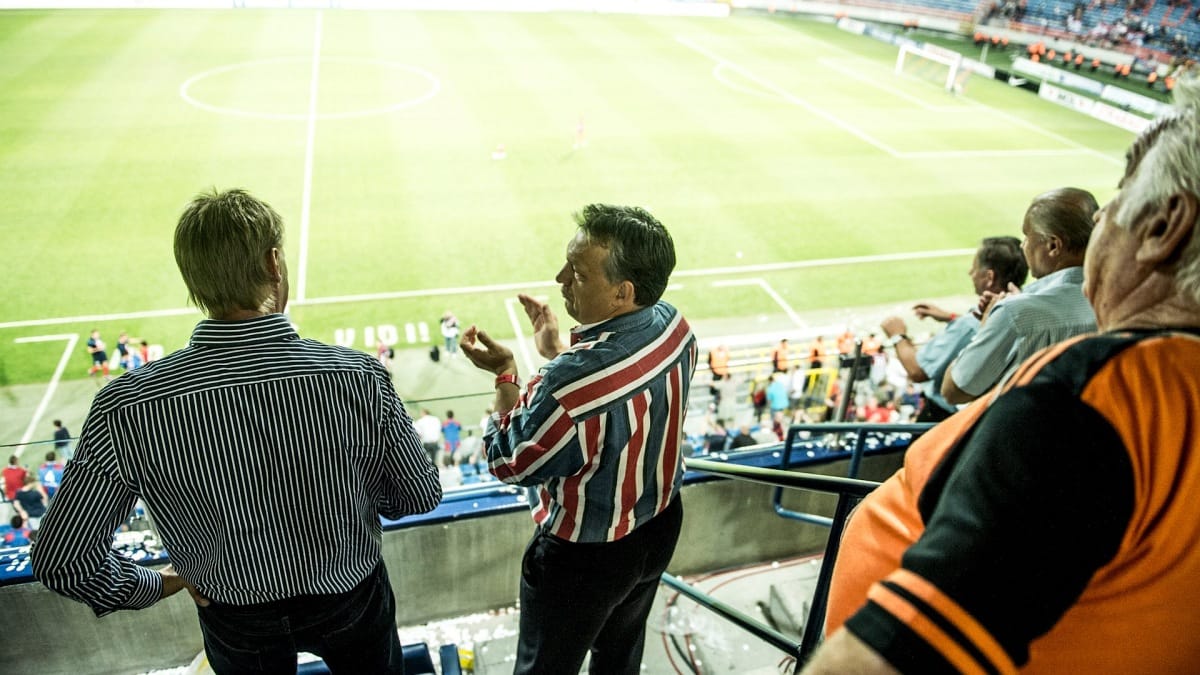 Szóljanak, ha ennél is nagyobb Orbán-nyalást találnak!