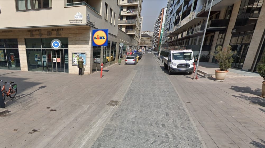 Vásárlót vert meg a biztonsági őr az egyik budapesti Lidlben