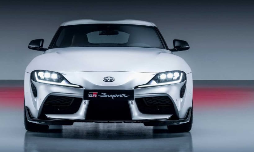 A vezetés szerelmeseinek: kéziváltót kapott a Toyota Supra