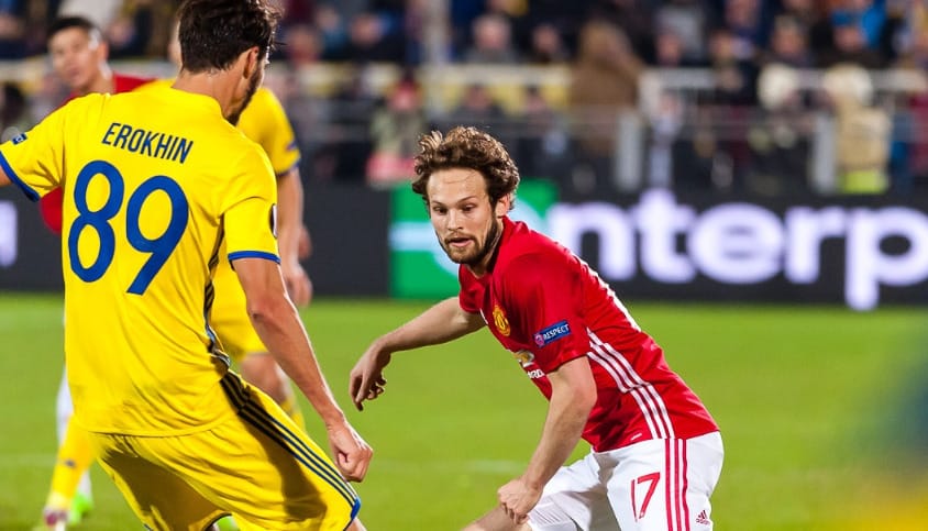 Defibrillátort ültettek Daley Blindbe