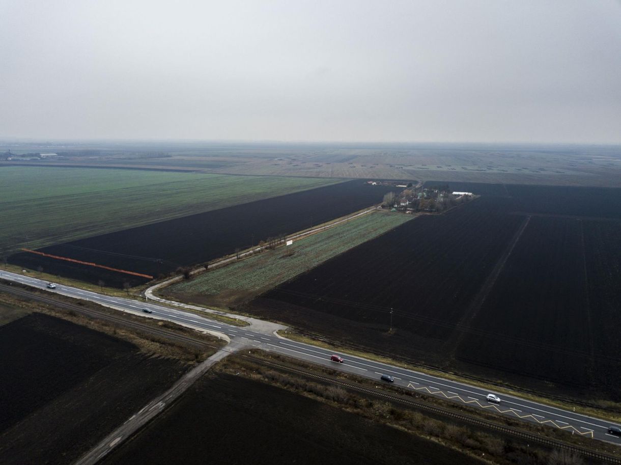 Több mint 20 milliárdos megbízást kapott Garancsi cége a leendő BMW-gyár területén