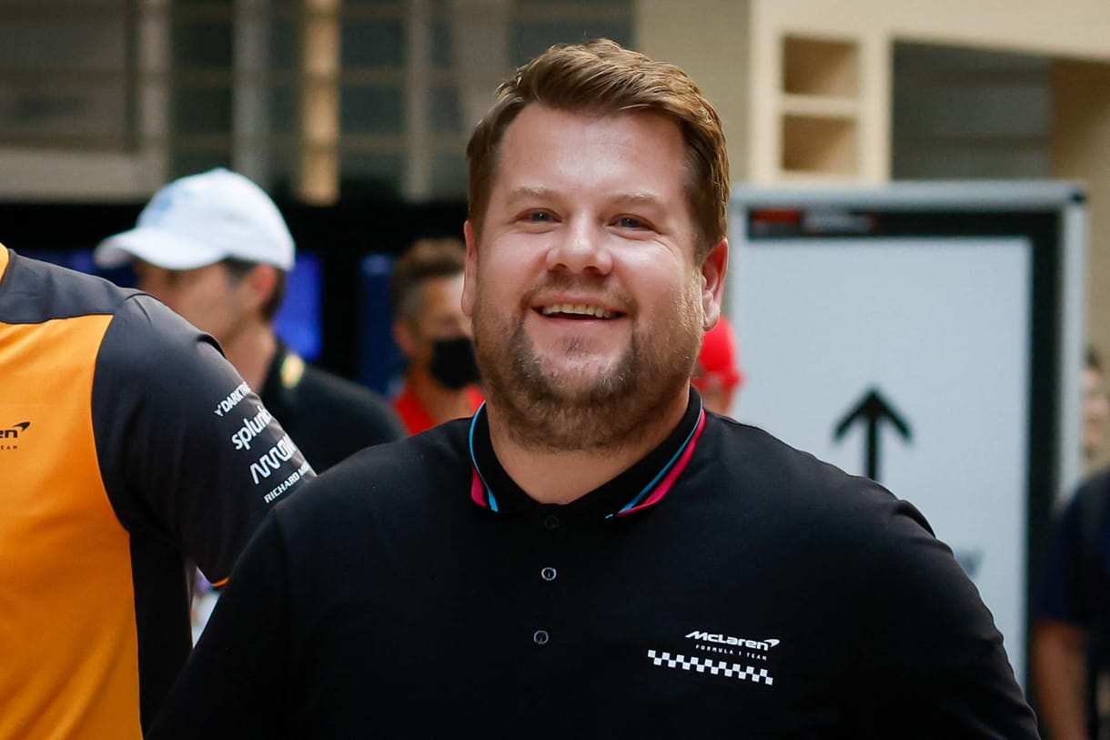 James Corden nyilvánosan bocsánatot kért a botrányos éttermi viselkedéséért