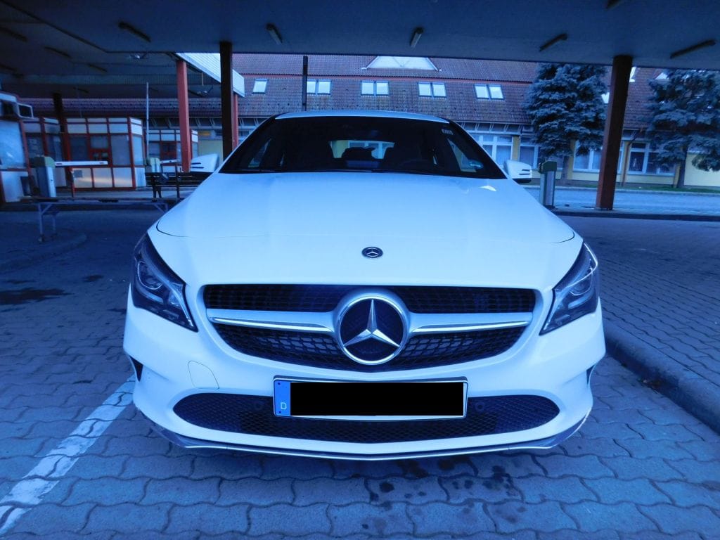 10 milliós lopott Mercedest fogtak a rendőrök Csanádpalotánál