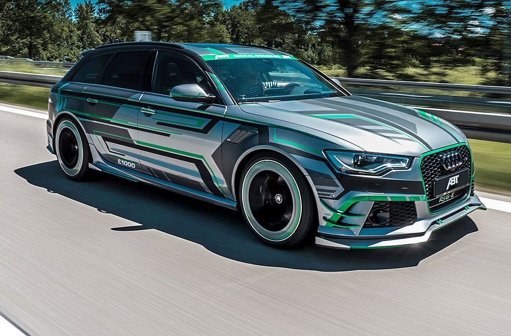 Utcai autóba költöztették a Formula–E-t – 1000 lóerős az Audi RS6-E