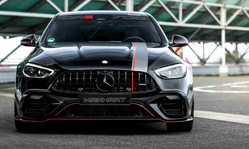 Eszelős lett a 725 lóerős 4 hengeres új Mercedes-AMG C63