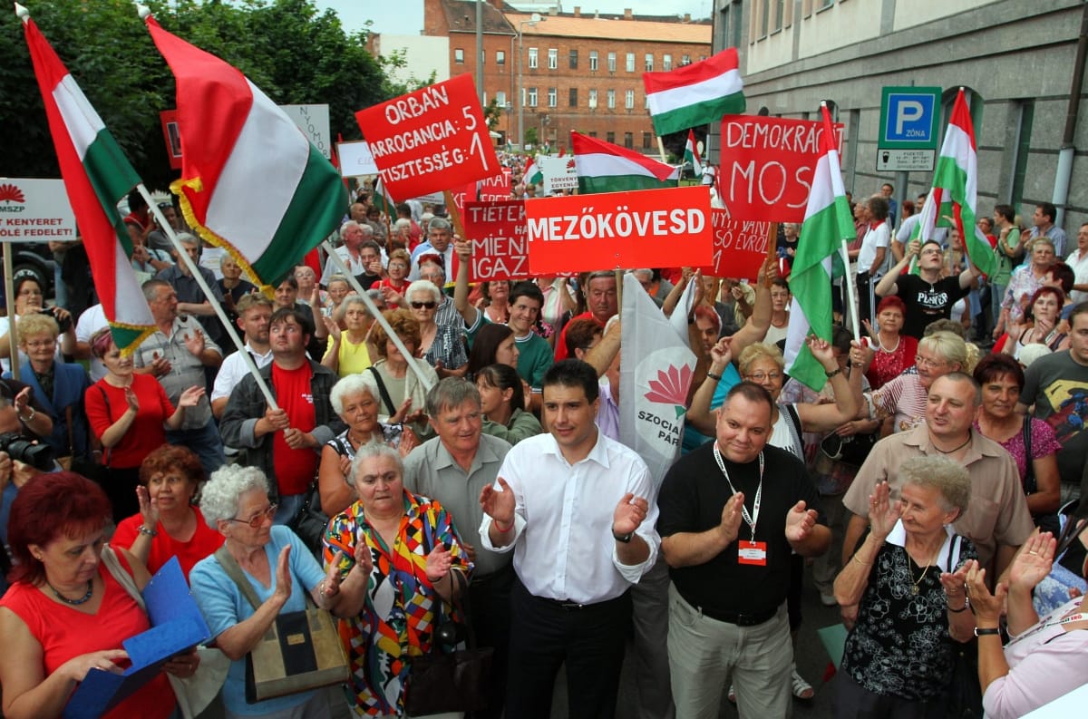 Szolidáris az MSZP a kormány 