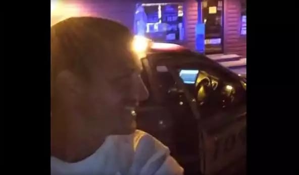 Rendőrautót lopott, az egészet közvetítette Facebookon – videó