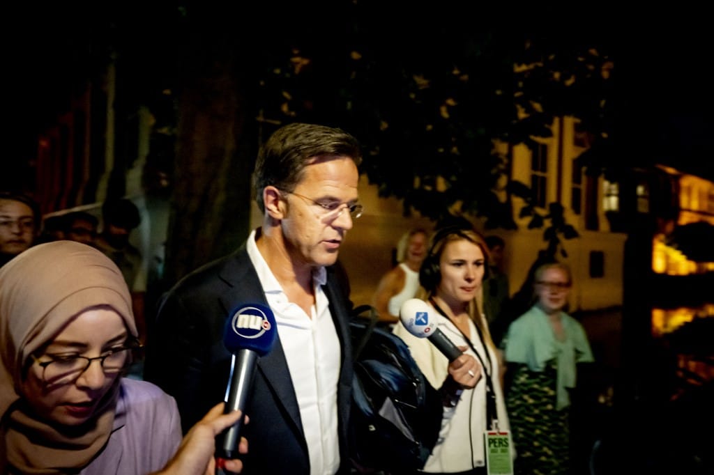 Péntek este lemondott Mark Rutte