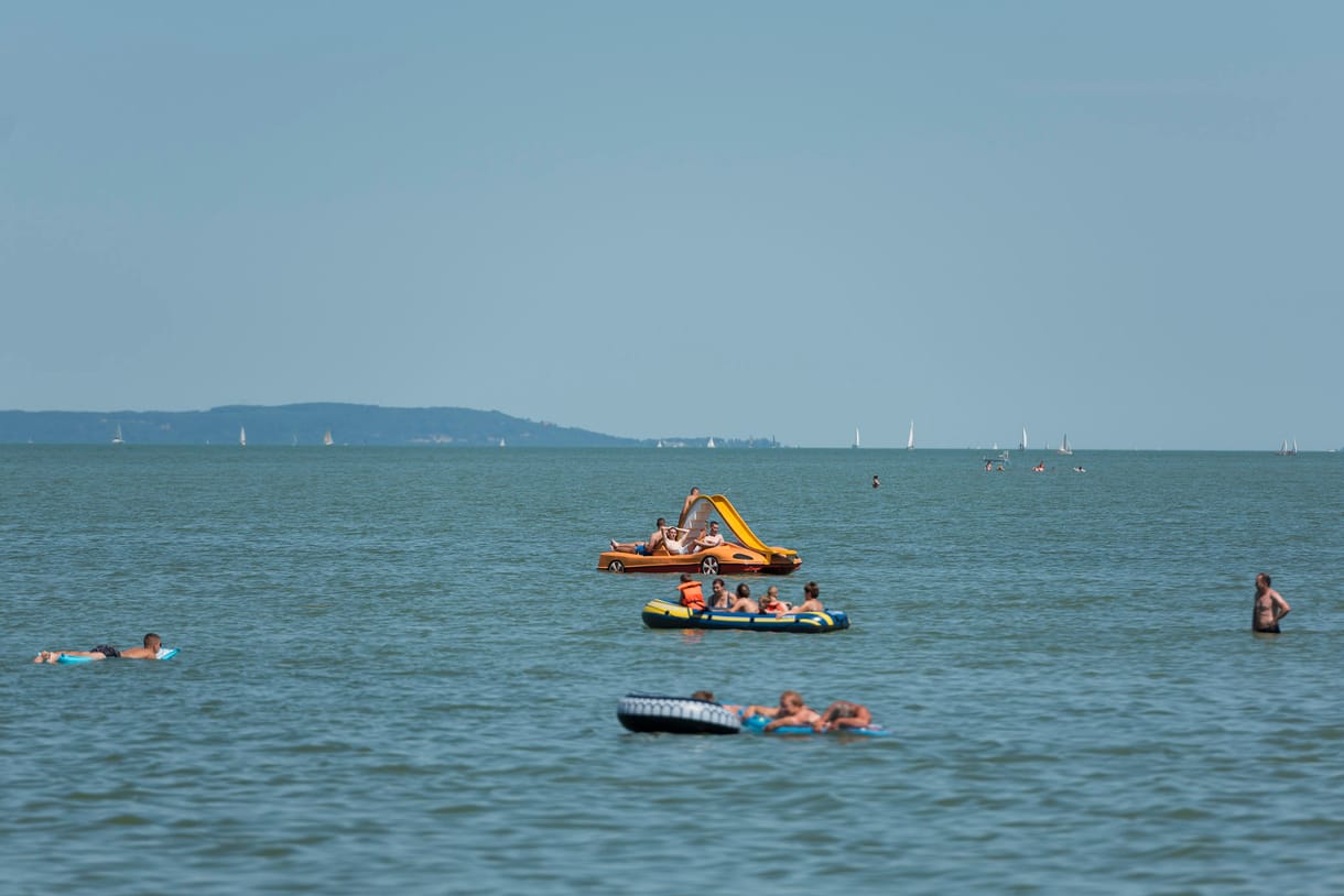 Holttestet találtak a Balatonban