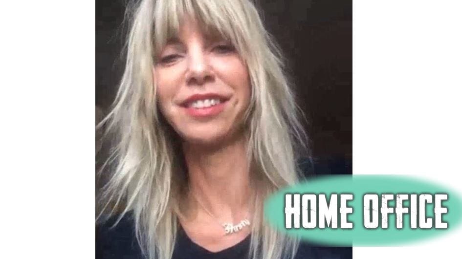 Péterfy Bori a Home office-ban: 