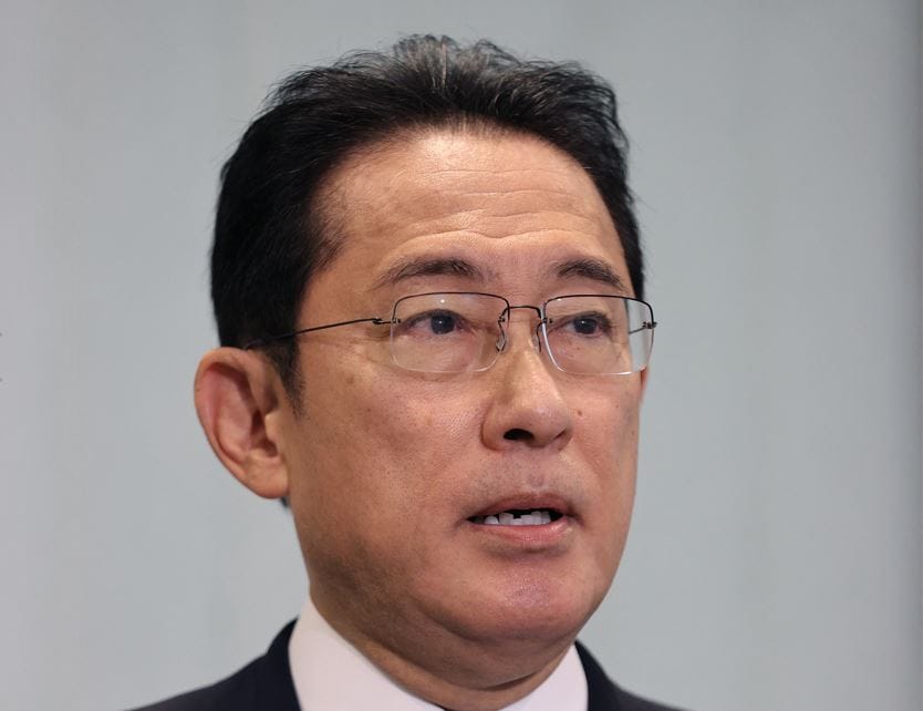 Homofób kijelentéseket tett, kirúgta kormányzati tanácsadóját a japán miniszterelnök