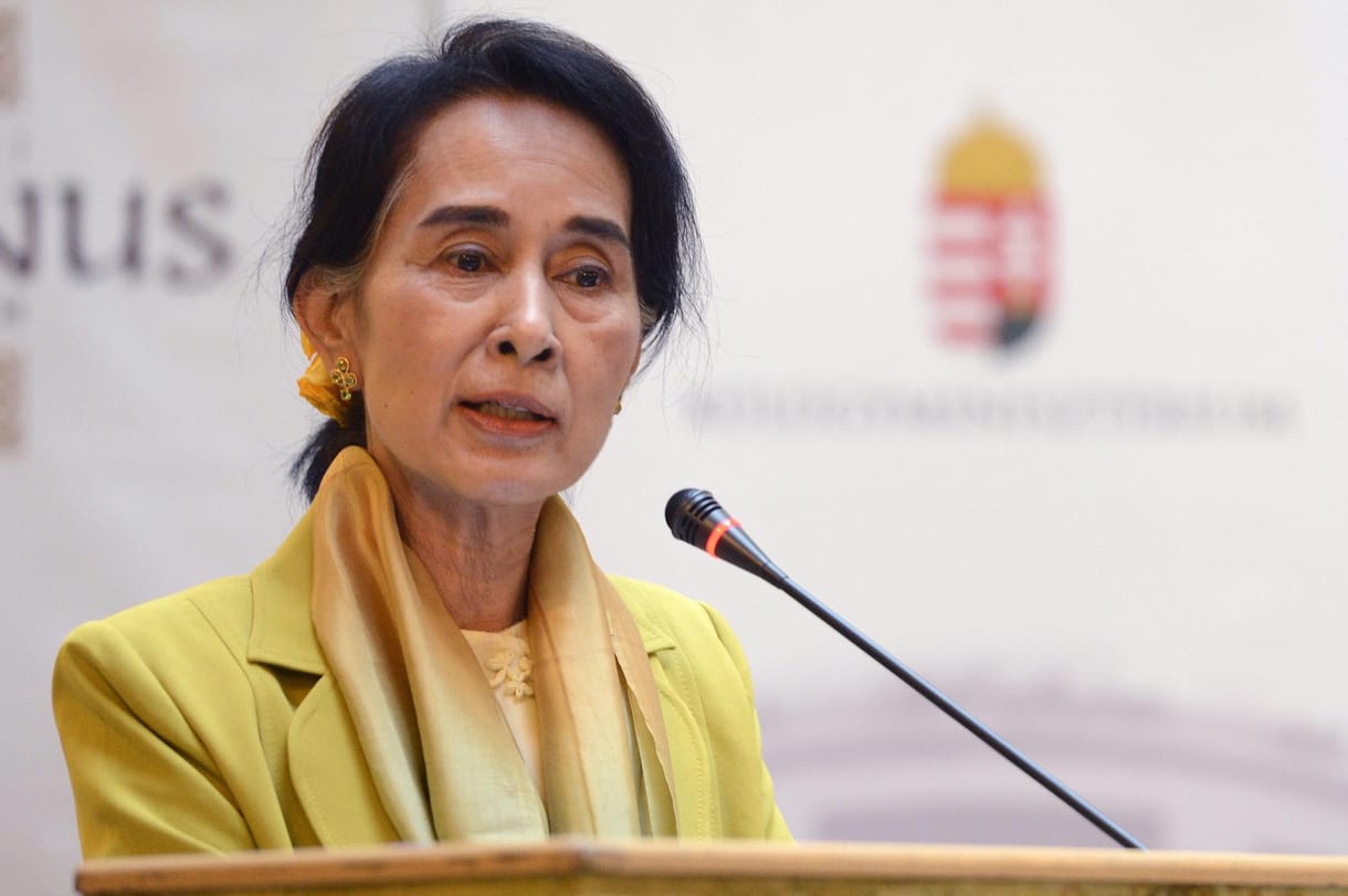 Kövérrel találkozott a Nobel-díjas Aung Szan Szú Kji