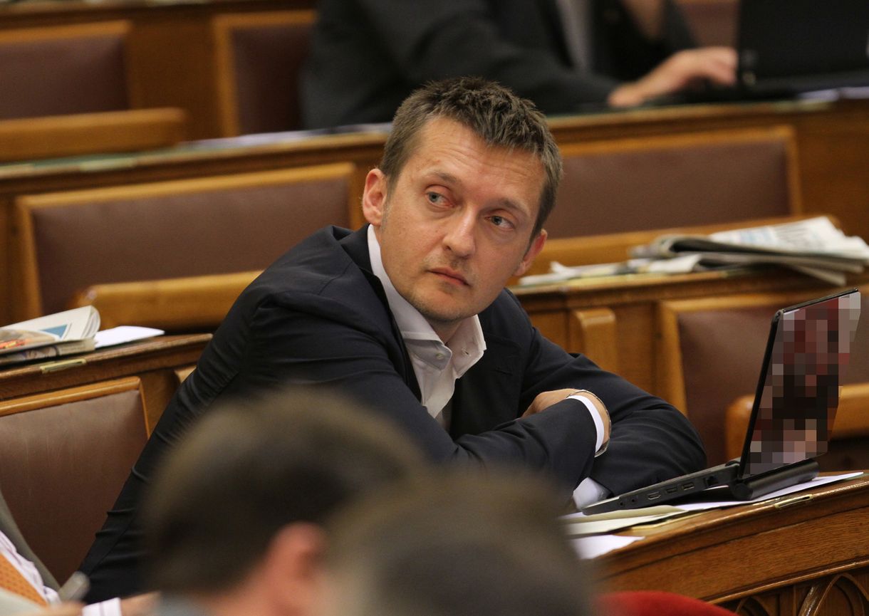 Rogánék elbénázott portálja miatt befagytak a Műegyetem informatikai beszerzései