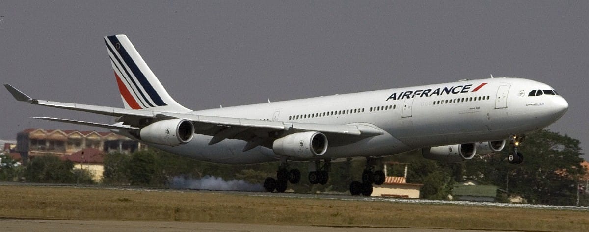 Sztrájkolnak a légikísérők, törölhetik az Air France járatokat