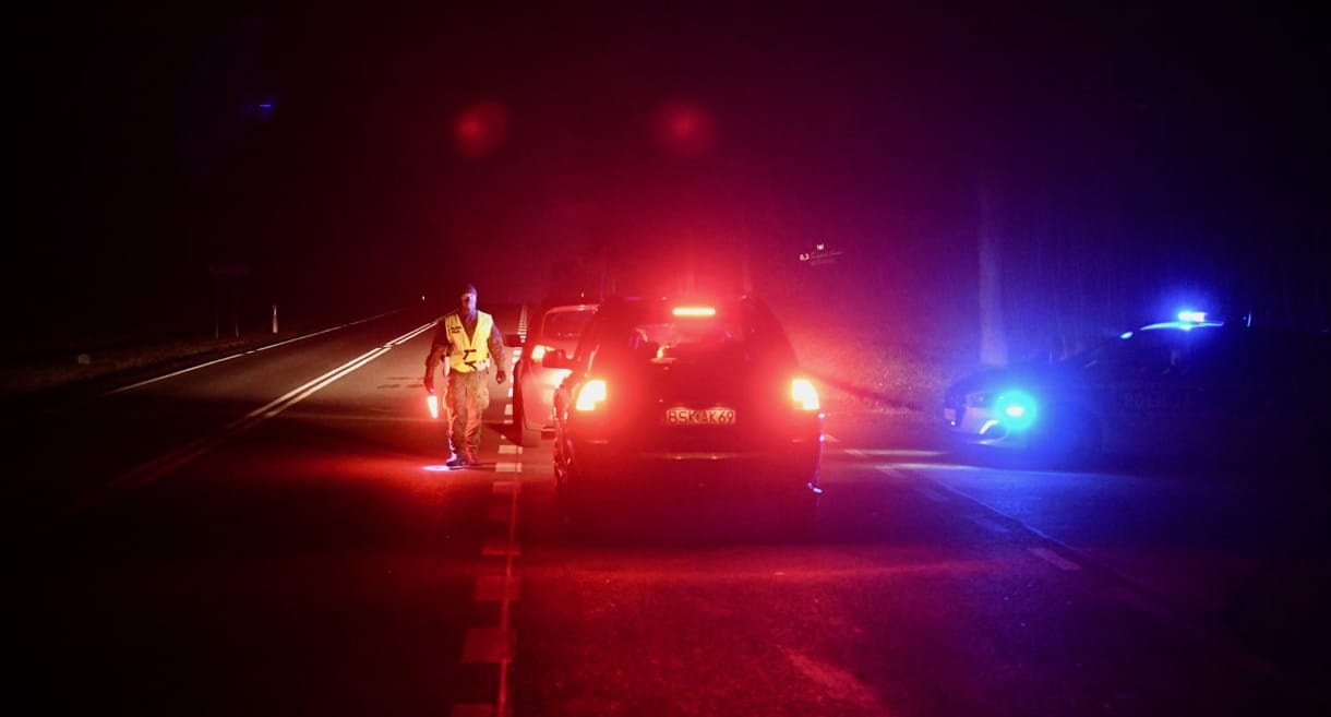 Feszült a helyzet, több ezer menekült várakozik a belarusz határnál – a helyszínről jelentkeznek a hvg.hu tudósítói