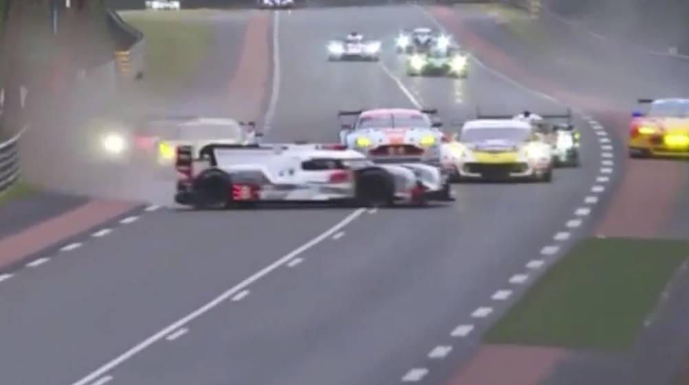 Videó: Itt az idei Le Mans-i 24 órás első nagy bukása