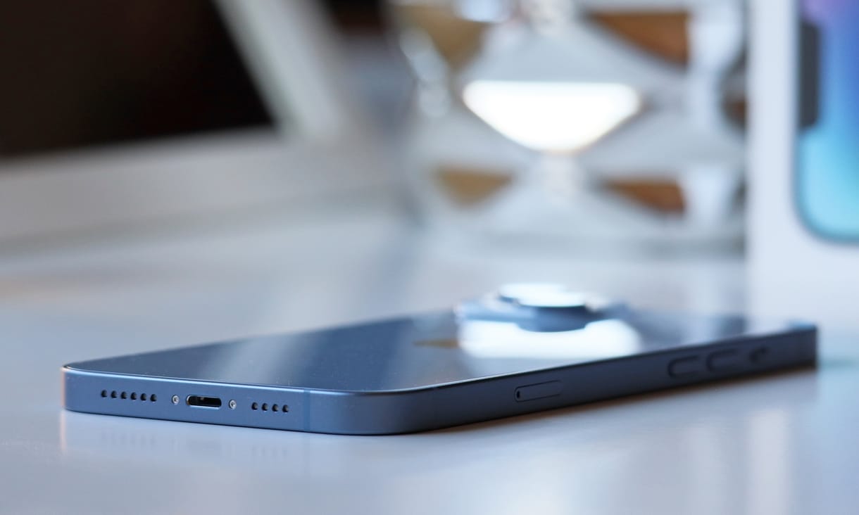 Az Apple új fejlesztése az iPhone-okba: saját 5G