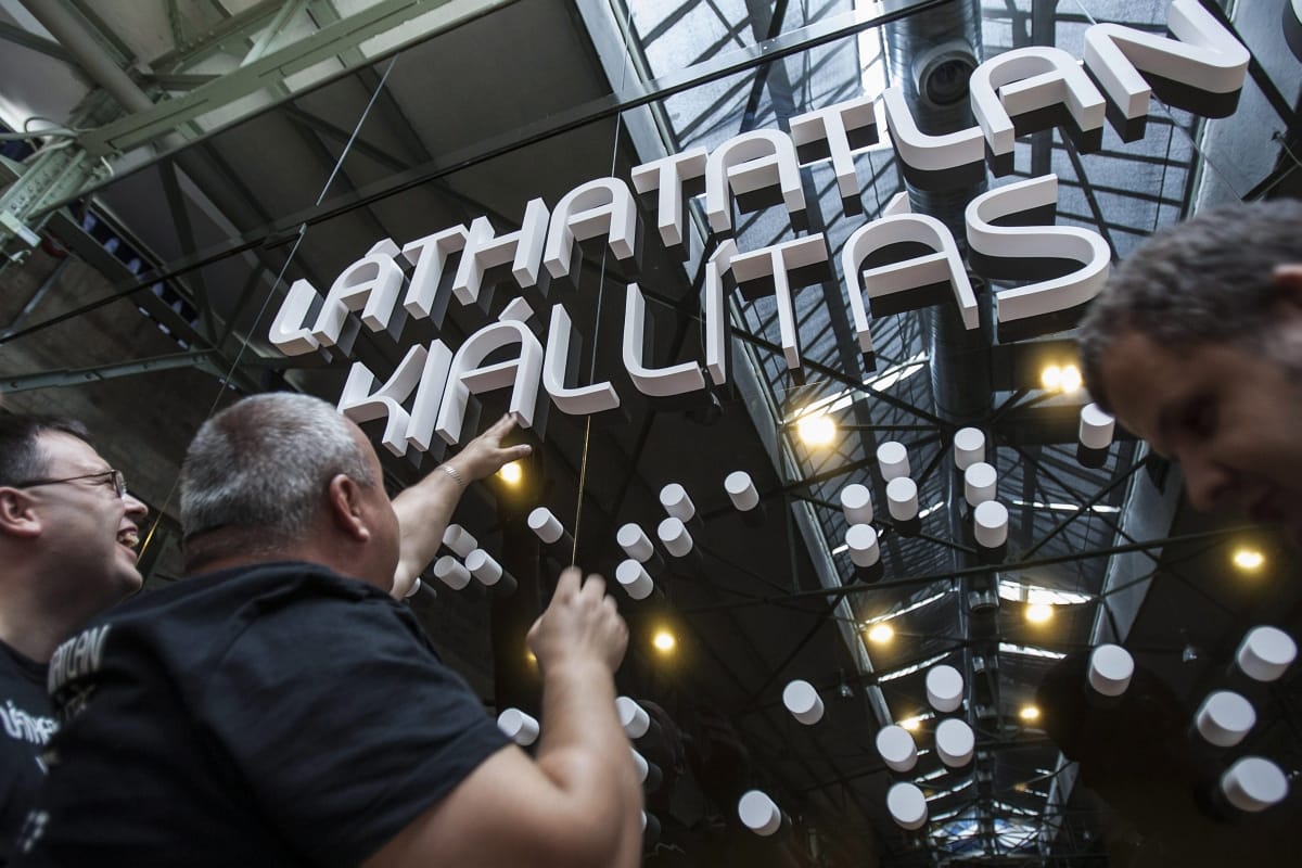 Ide költözött a Láthatatlan Kiállítás
