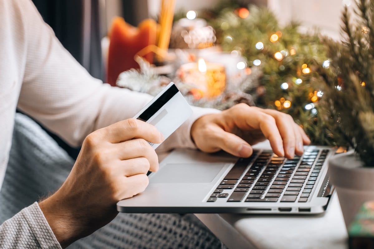 9 dolog, amire érdemes odafigyelnie, ha az interneten vásárol