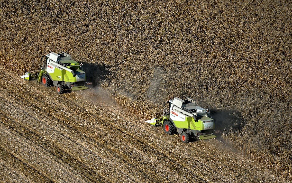 Csányit és Simicskát is lehagyta valaki a földtámogatásokban
