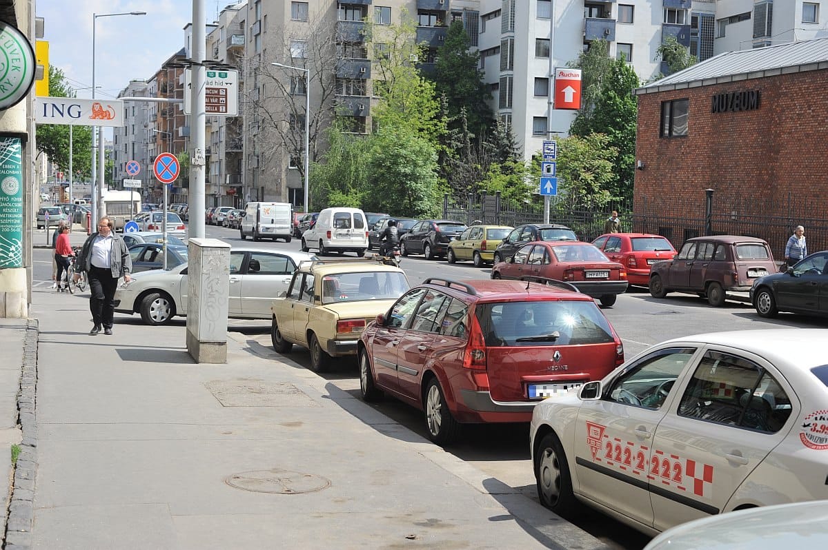 Rogán: nem adjuk oda a fővárosnak a parkolási pénzeket